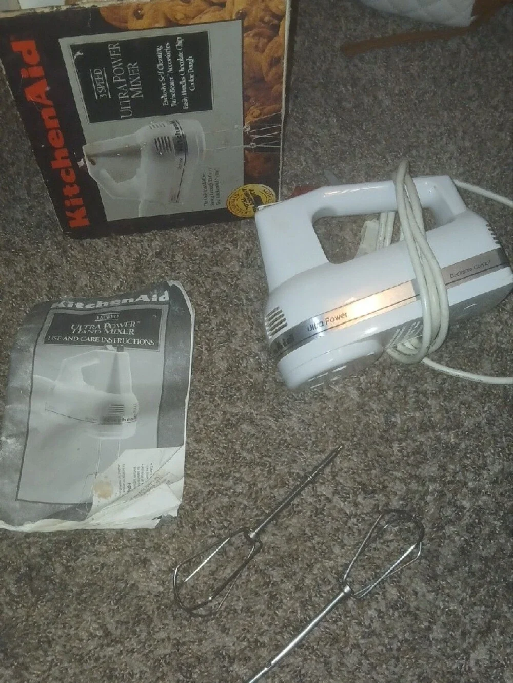 Vintage KitchenAid White Hand Mixer Ultra Power 3-Speed-tested Works
